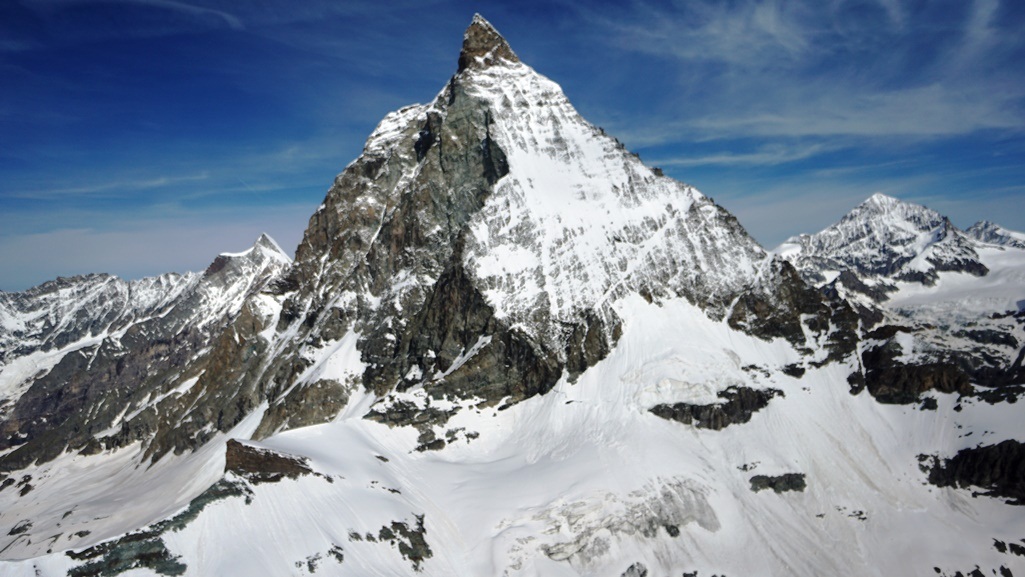 Un guide a trouvé un alpiniste décédé au Cervin
